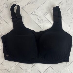 NWOT Livi Active Lane Bryant Womans Sports Bra Black Molded NO WIRE 38H